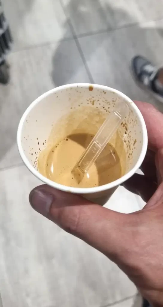 バチカン美術館入口のコーヒー