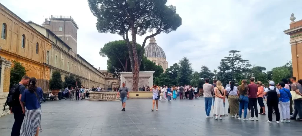 バチカン美術館の中庭