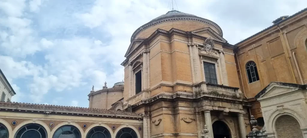 バチカン美術館の中庭