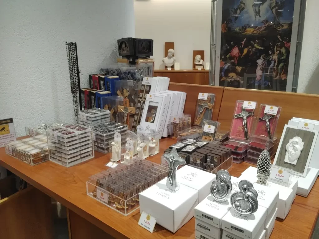 バチカン美術館の土産屋