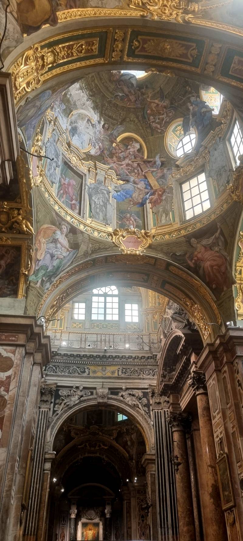 ジェズ教会（Chiesa del Gesù e dei Santi Ambrogio e Andrea）